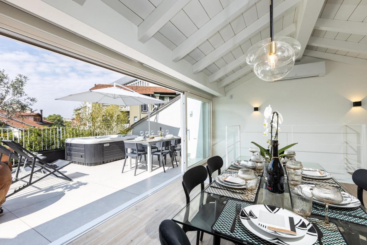 *Villa Olivo*With Private Terrace & Jacuzzi + 3Bedrooms Мілан Екстер'єр фото